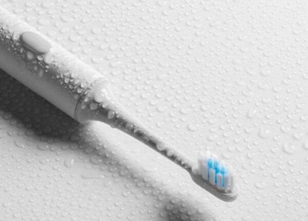 旋轉(zhuǎn)式電動牙刷