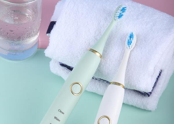 電動(dòng)牙刷充電要多久？電動(dòng)牙刷充電時(shí)，必看！