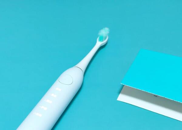 30塊和300塊，電動牙刷是不是智商稅？