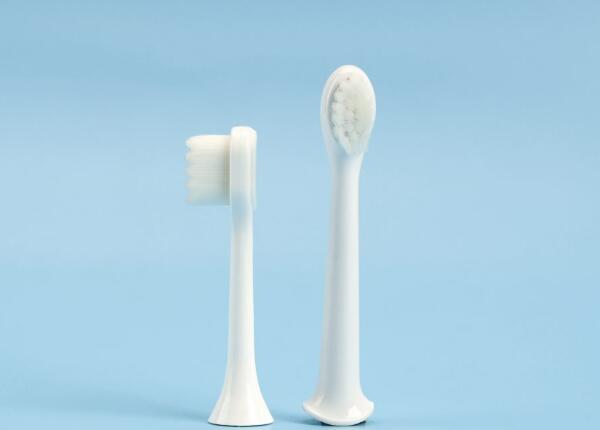 刷博士?jī)和療o銅護(hù)齦小軟毛刷頭