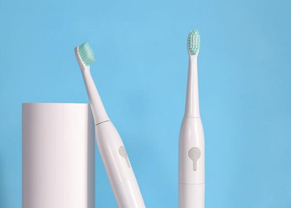 自動(dòng)牙刷好還是沖牙器好？一篇教你選出適合的刷牙工具